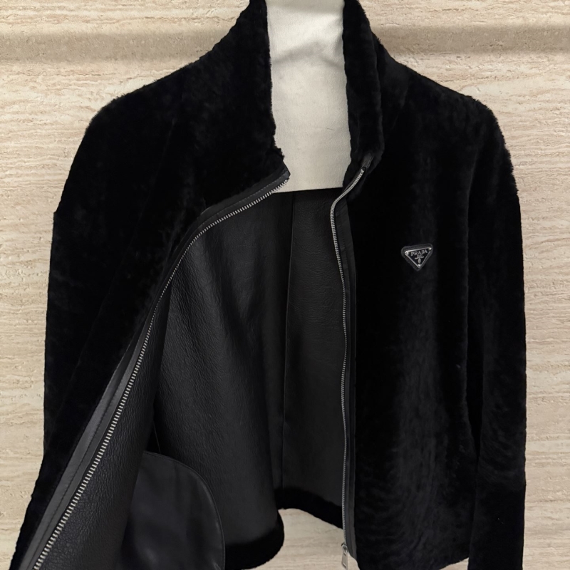 Pra*a outwear